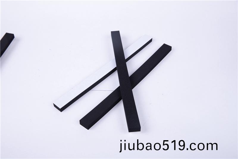 CR減(jian)震(zhen)保(bao)溫條(tiao)