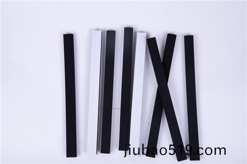 CR減震(zhen)保(bao)溫(wen)條(tiao)