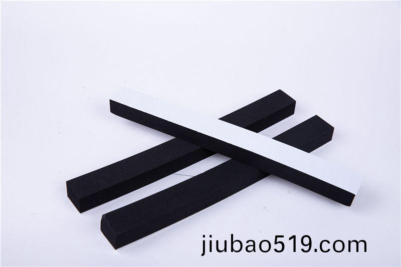 CR減震(zhen)保溫條(tiao)