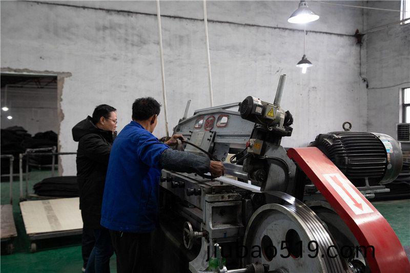 生産設(she)備(bei)